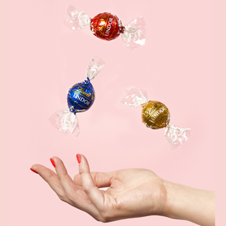 Head into your nearest Lindt Chocolate Shop for up to $20 off LINDOR truffles! Choose your favourites from over 20 flavours today.*
